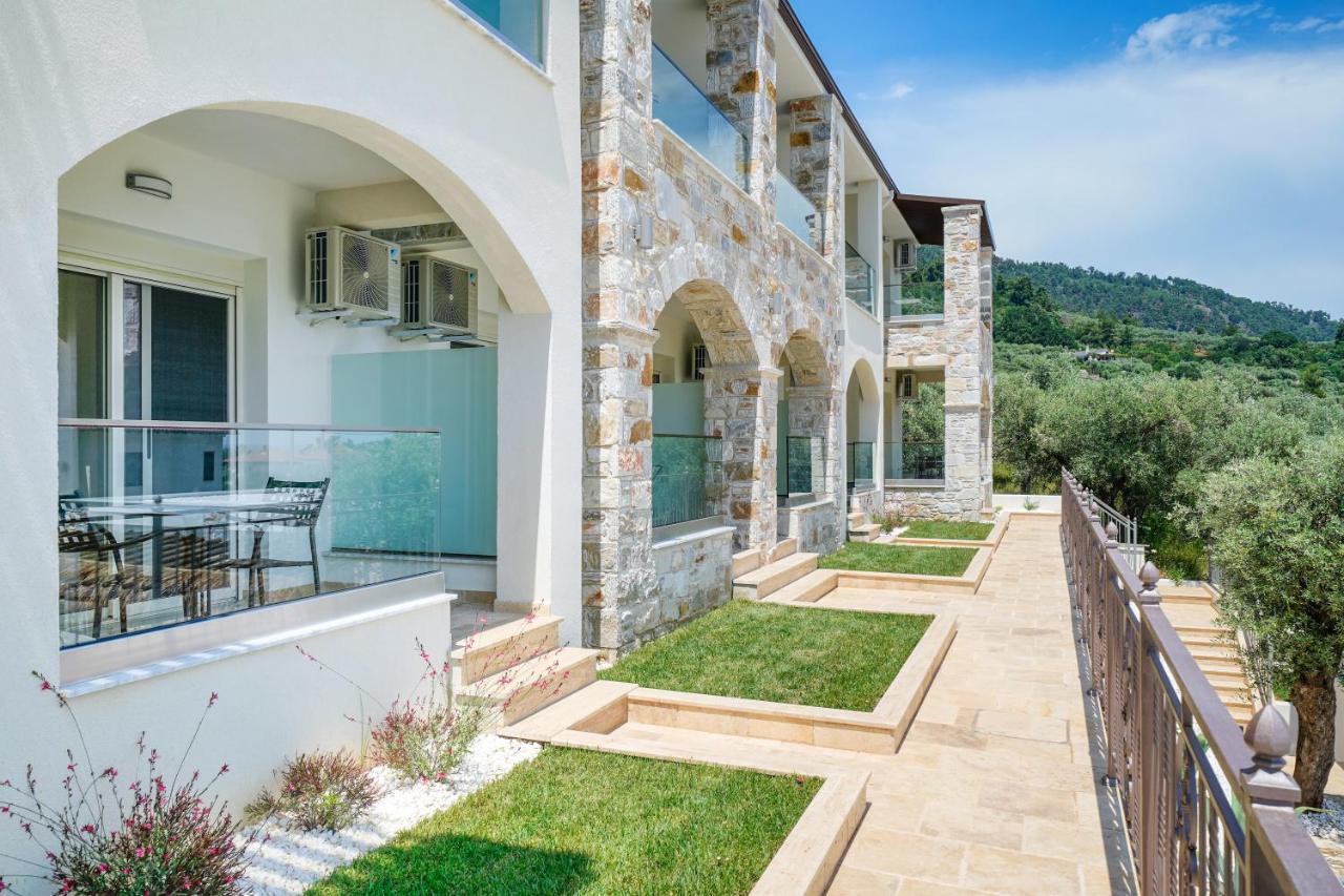 Mon Avis Boutique Hotel Криси Амудия Екстериор снимка